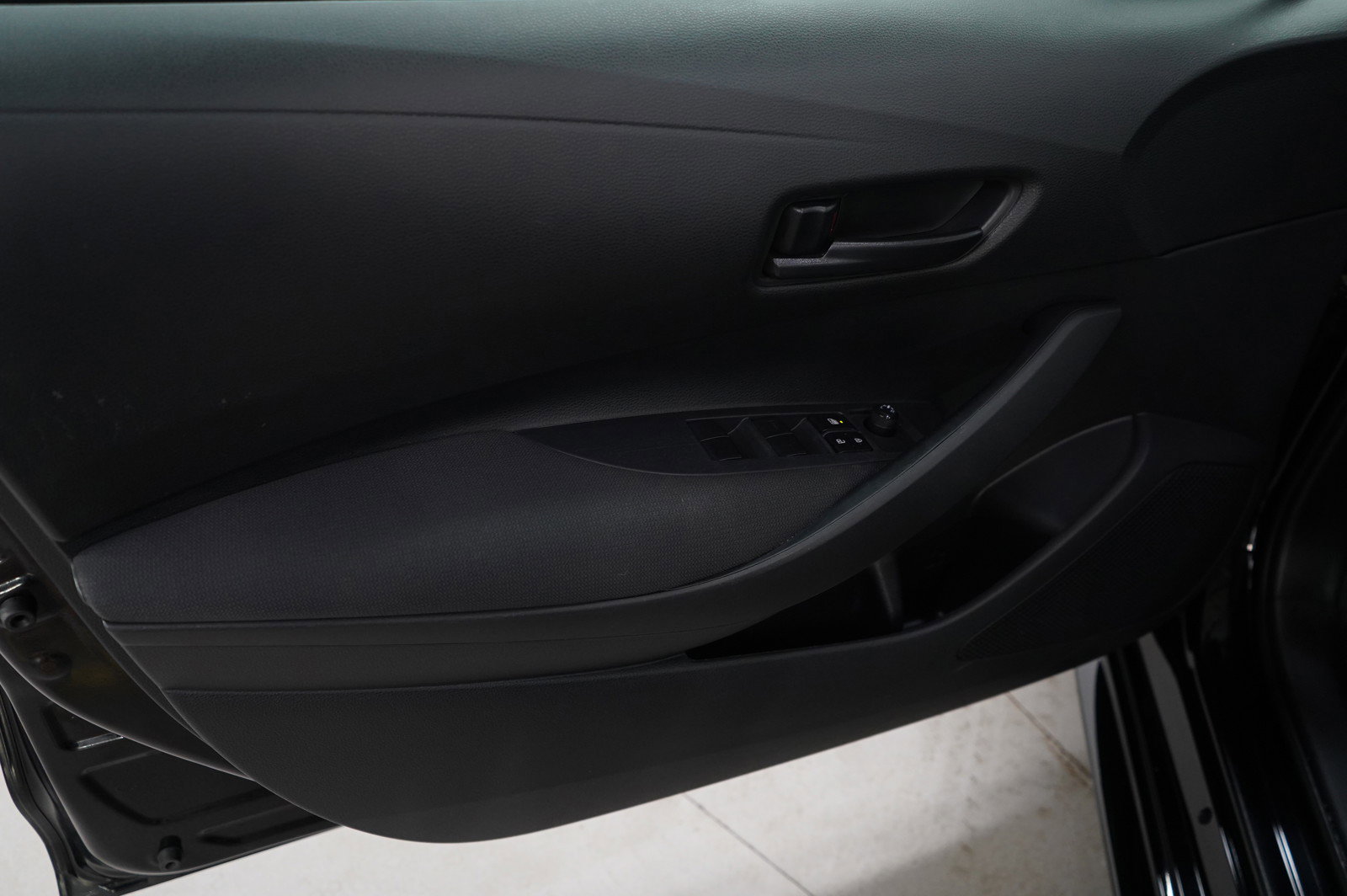 2024 Toyota Corolla LE photo 15