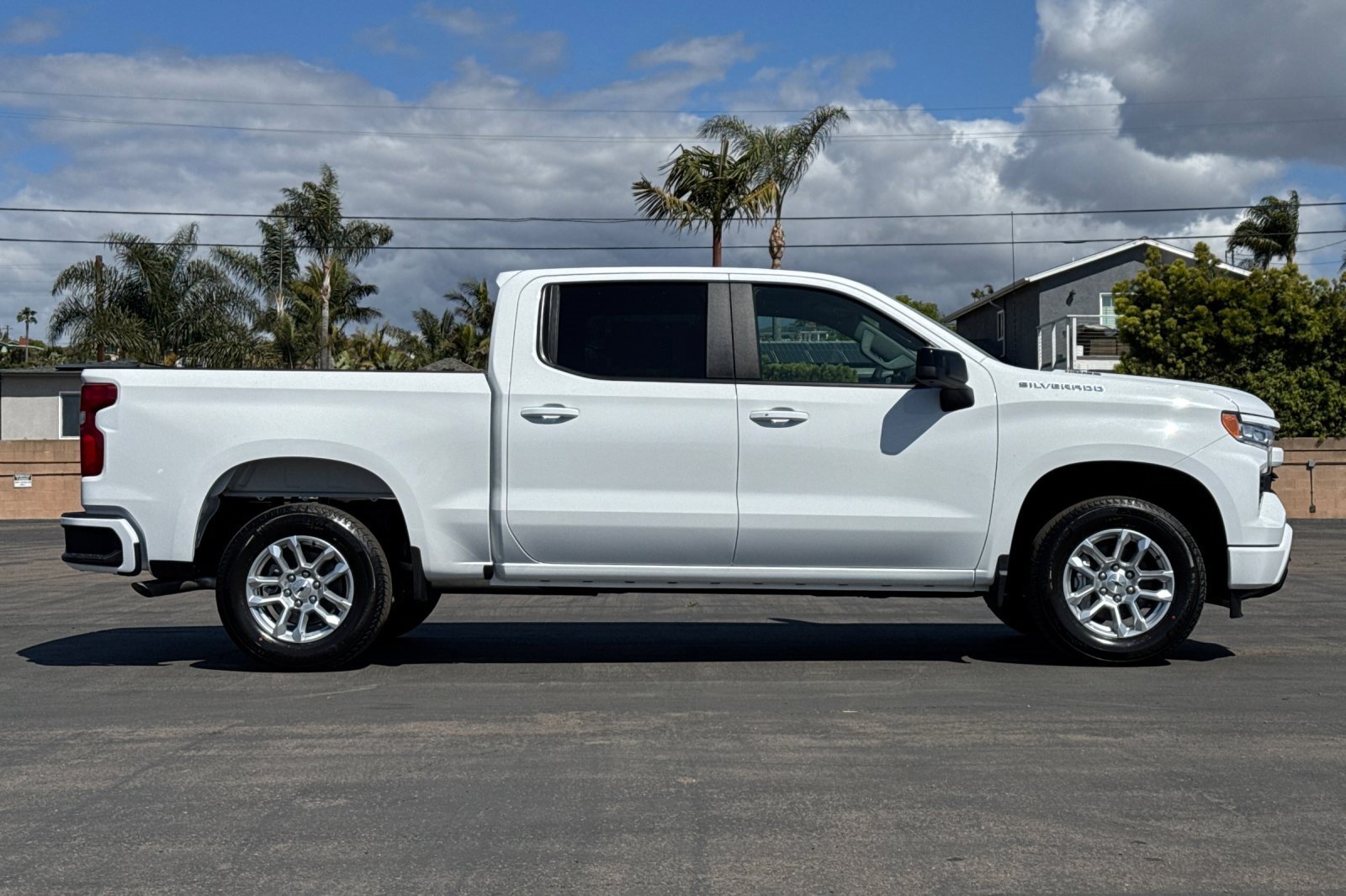 2025 Chevrolet Silverado 1500 RST photo 3
