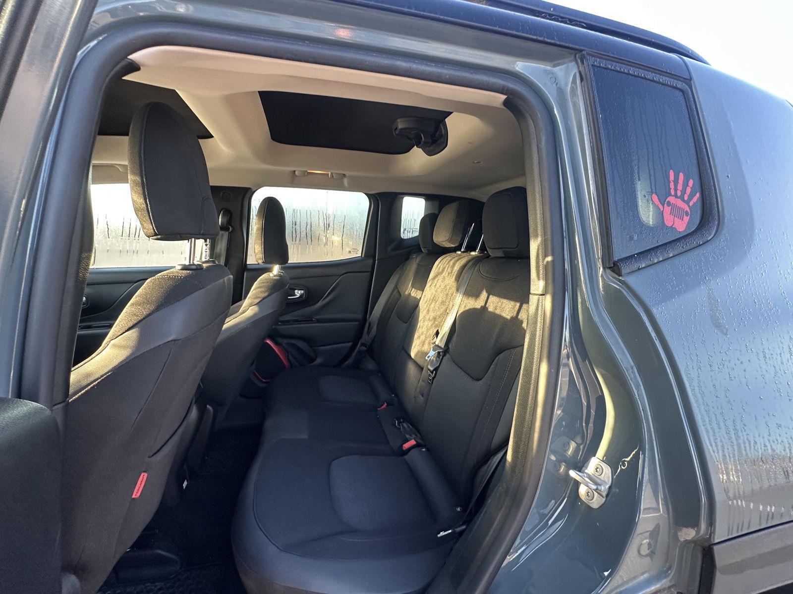 2016 Jeep Renegade Trailhawk photo 7