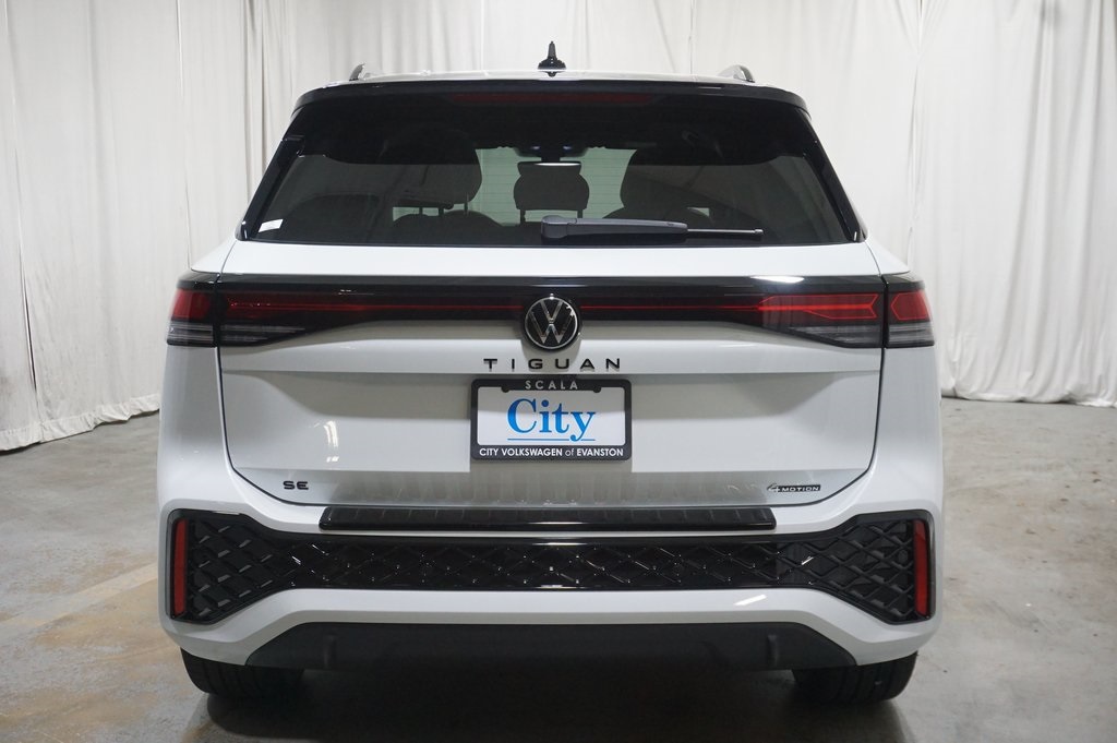 2025 Volkswagen Tiguan SE R-Line Black photo 5
