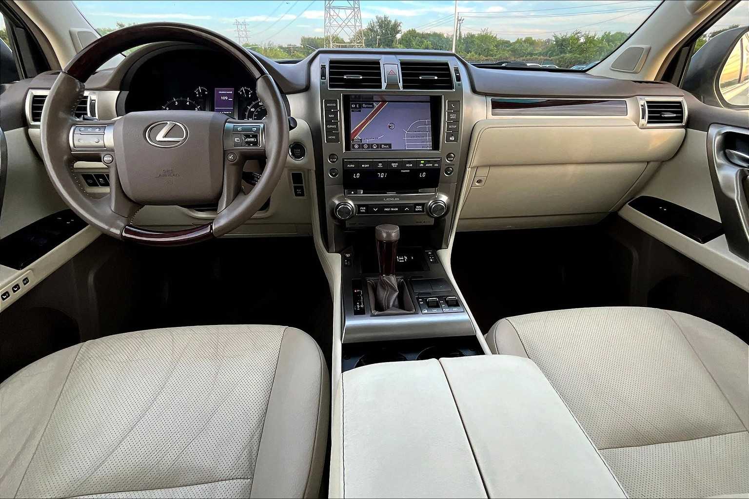 2015 Lexus GX 460 Premium photo 13