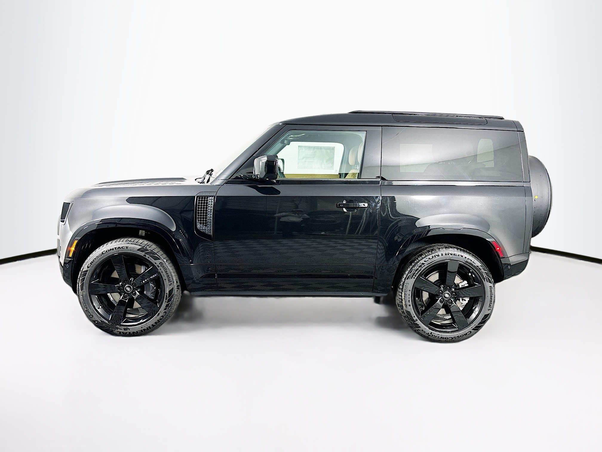 2025 Land Rover Defender 90 X-Dynamic SE photo 8