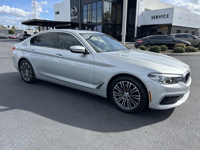 2019 BMW 5 Series 530i's photo