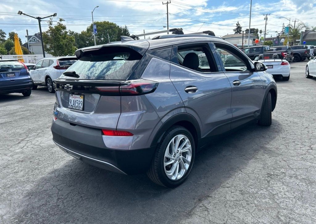 2023 Chevrolet Bolt EUV photo 3