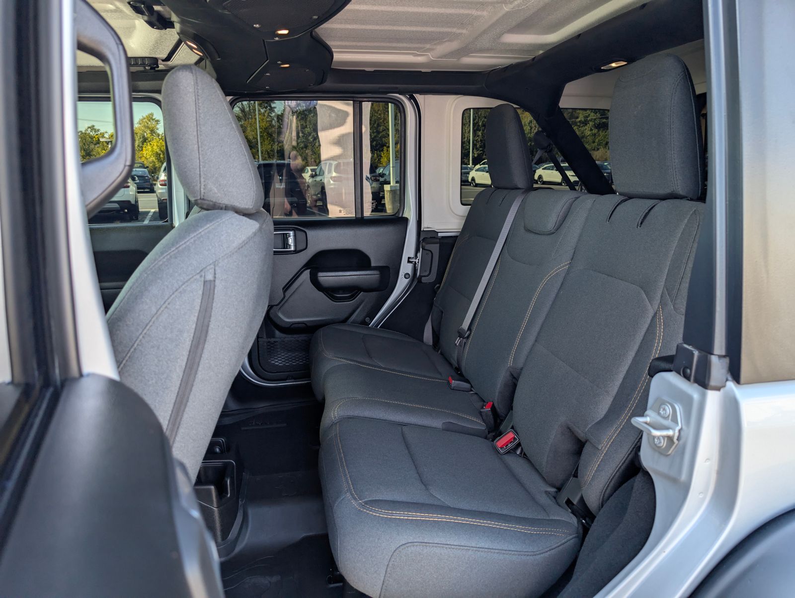 2024 Jeep Wrangler Willys photo 24