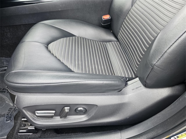 2018 Toyota Camry SE photo 20