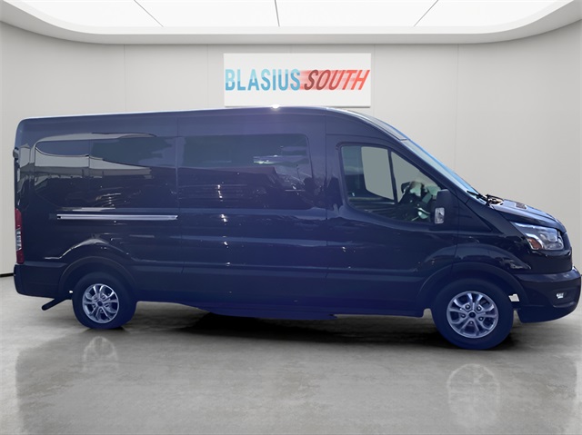 2023 Ford Transit photo 2