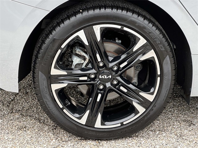 2023 Kia K5 GT-Line photo 11