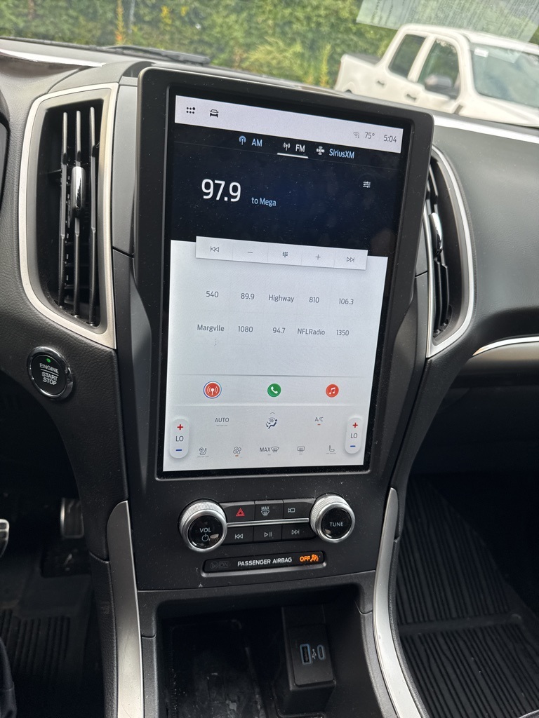 2022 Ford Edge ST photo 7