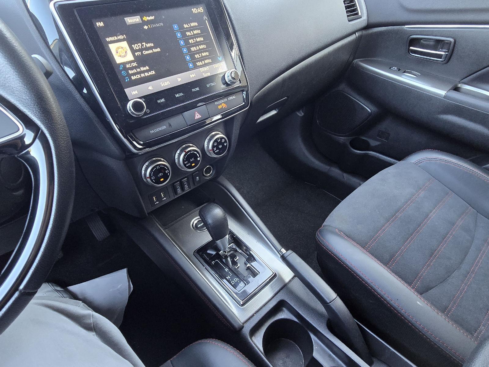 2024 Mitsubishi Outlander ES LE SE photo 21