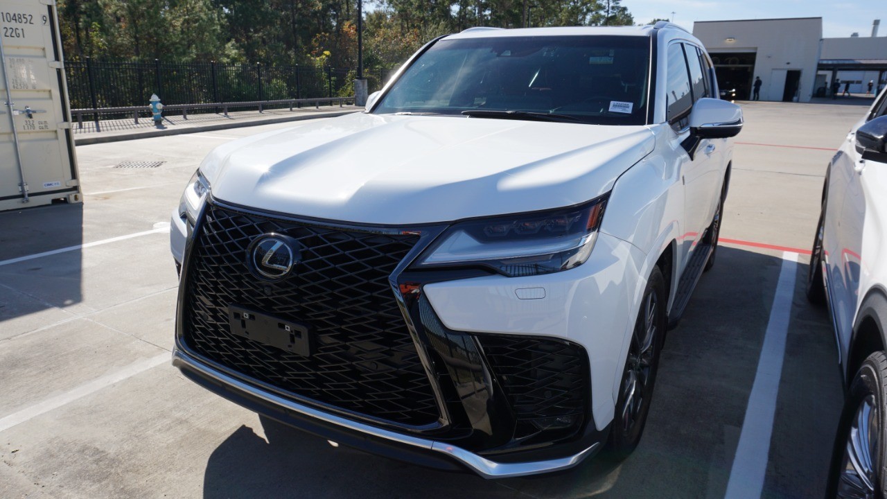 2023 Lexus LX F-Sport's photo