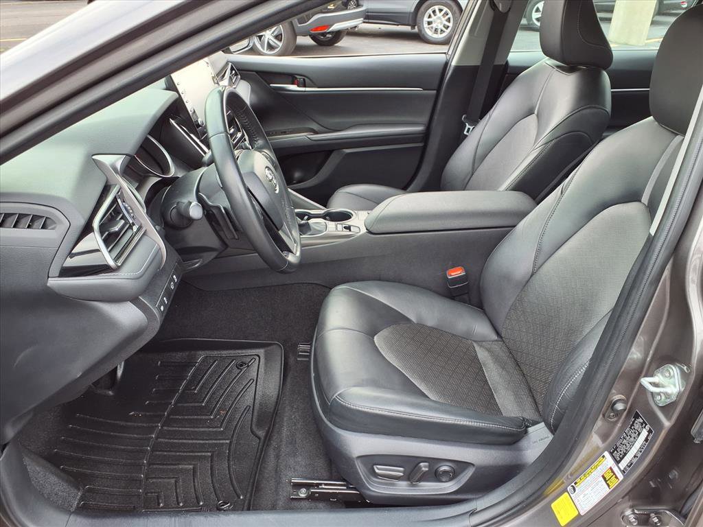 2023 Toyota Camry XSE photo 4