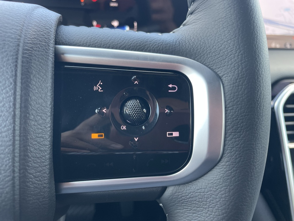 2025 Nissan Armada SL photo 8