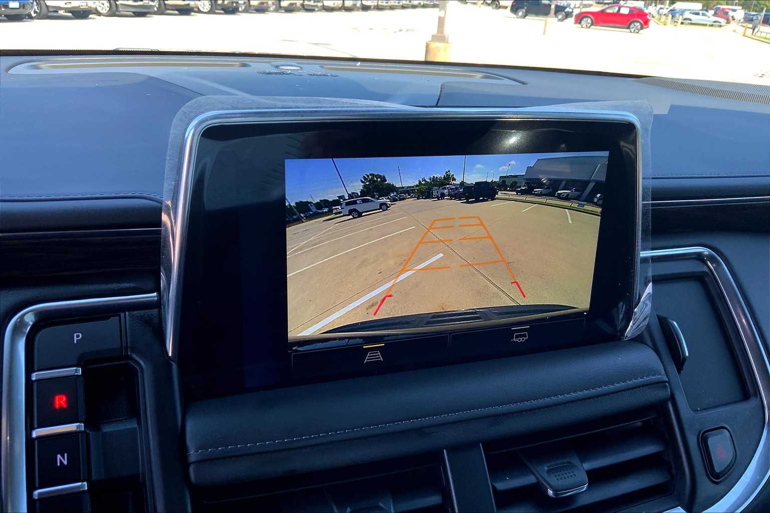 2024 Chevrolet Suburban LT photo 27