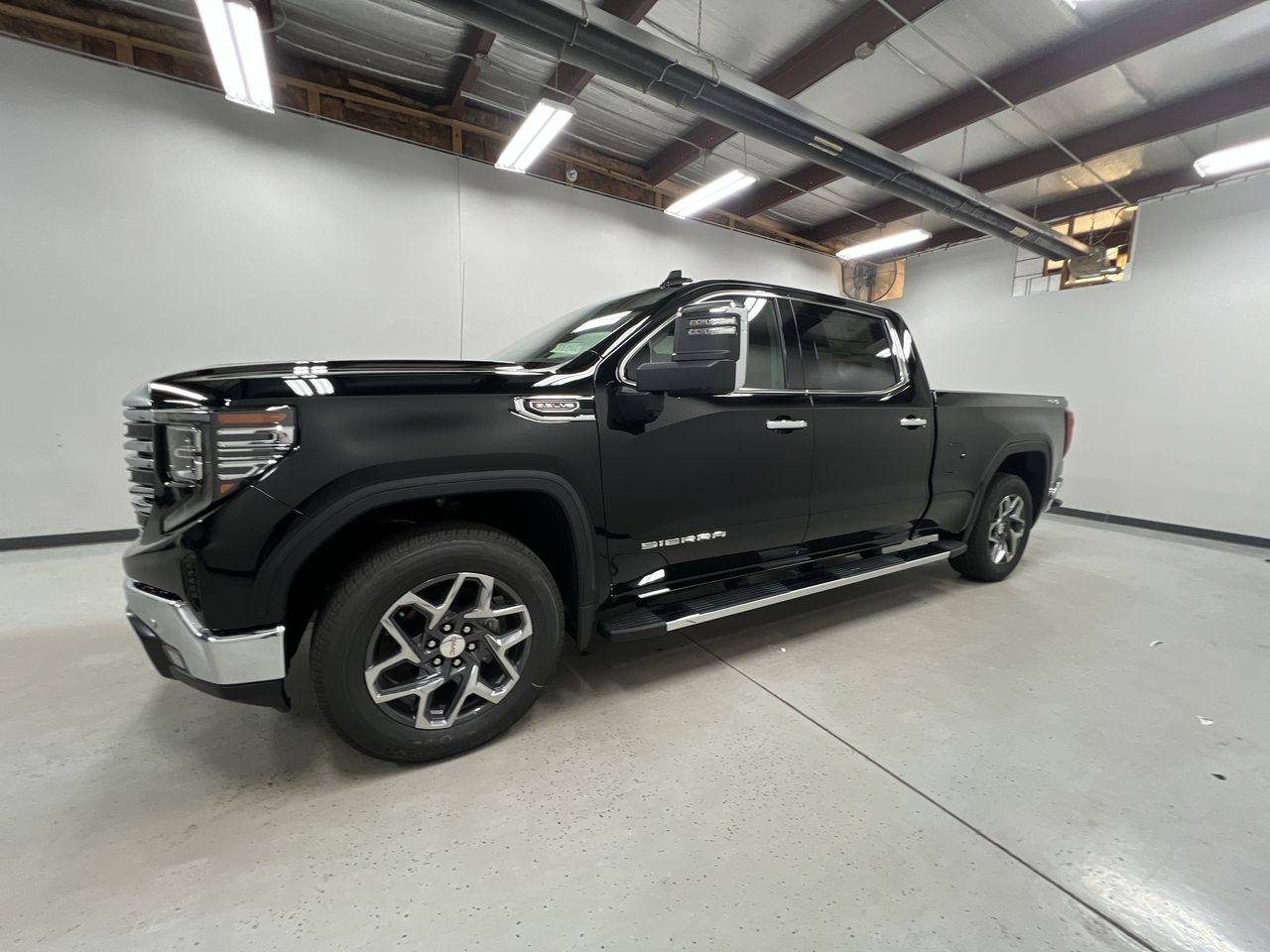 2026 Gmc Sierra 1500 SL photo 4