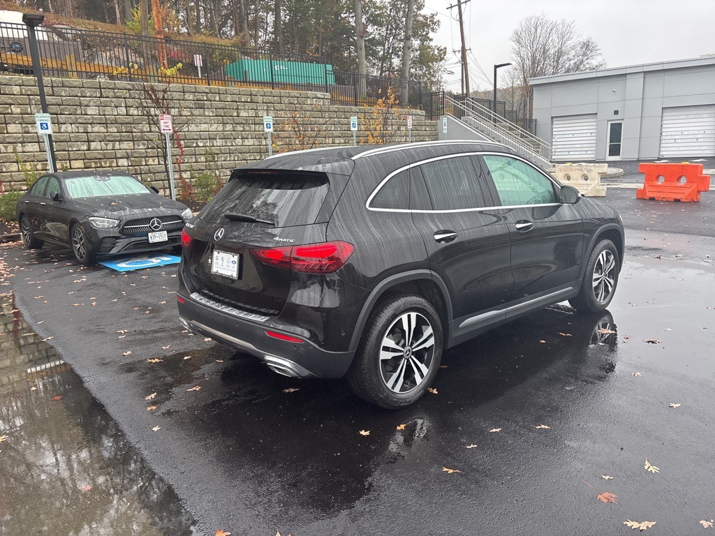 2025 Mercedes Benz GLA 250 4MATIC photo 3