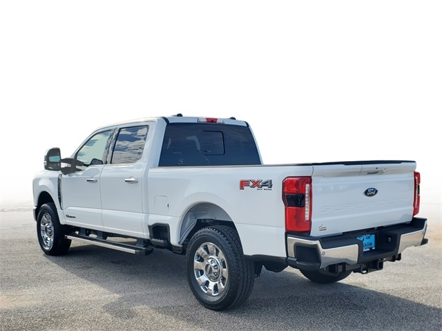 2025 Ford F-250 Lariat photo 3