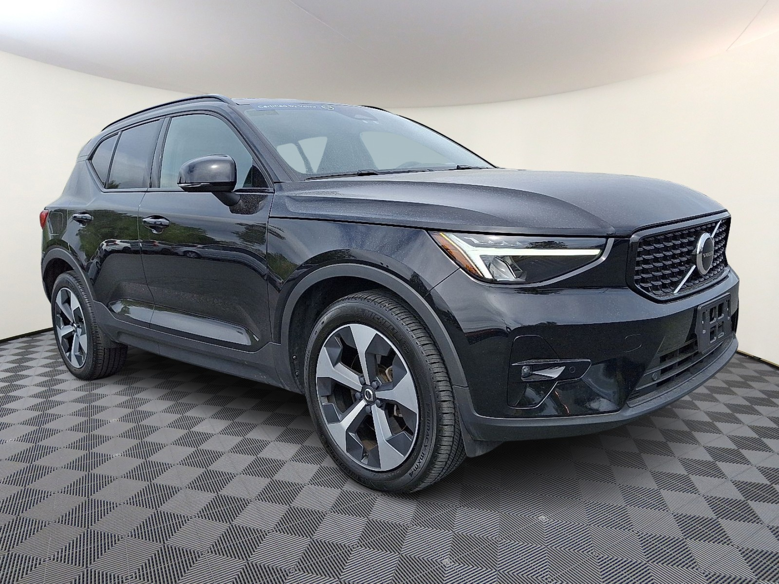 2023 Volvo XC40