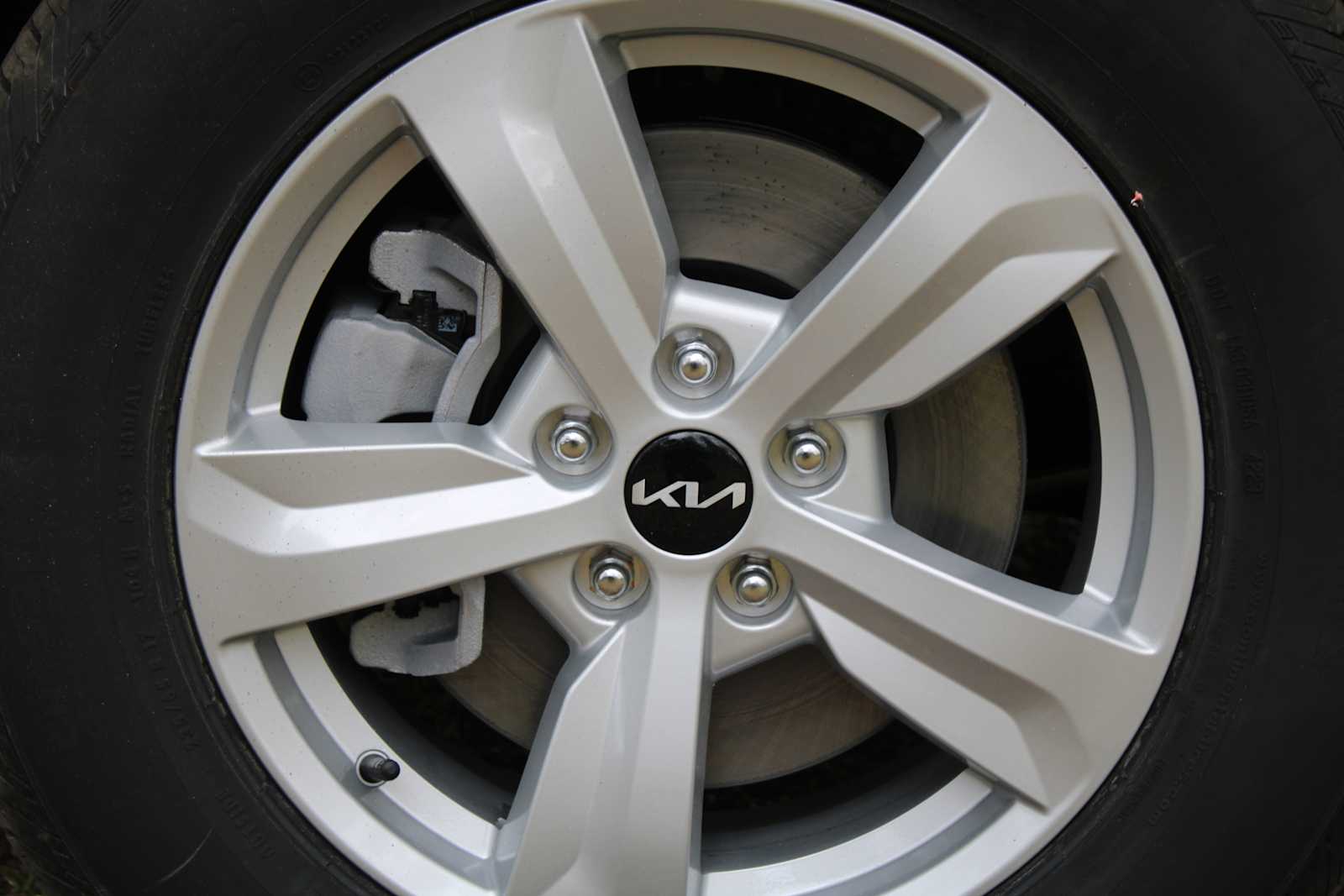 2026 Kia Sorento LX photo 16