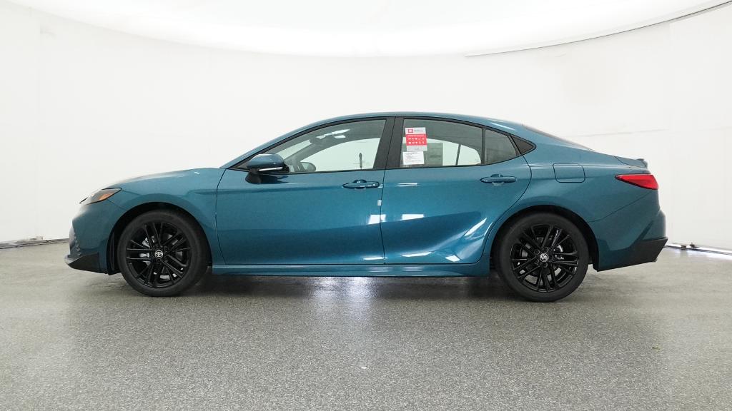 2025 Toyota Camry SE photo 10