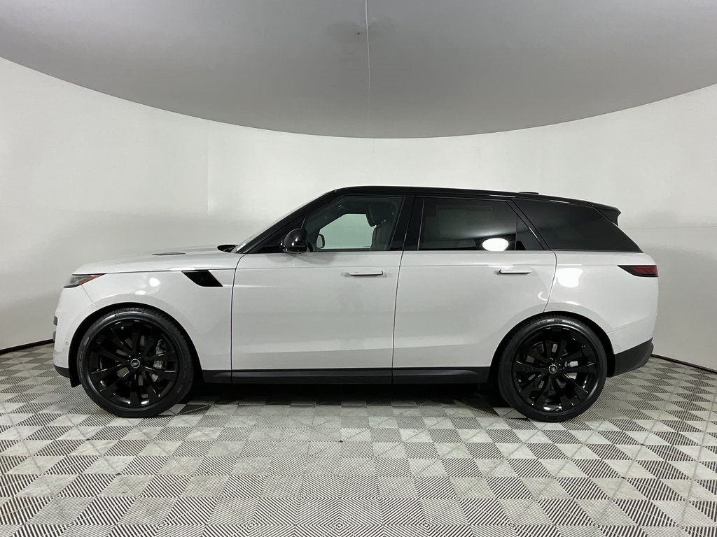 2025 Land Rover Range Rover Sport SE photo 2