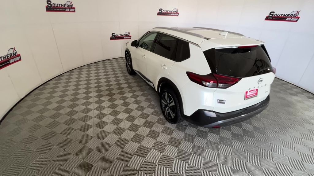 2023 Nissan Rogue SL photo 4