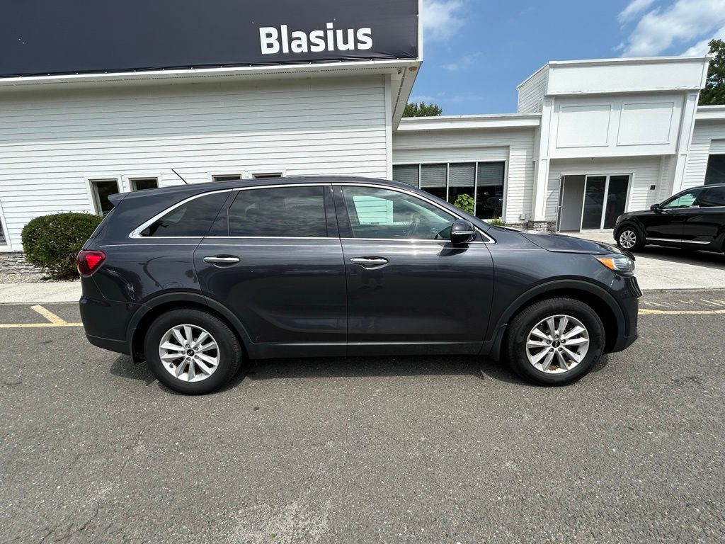 2019 Kia Sorento LX photo 3