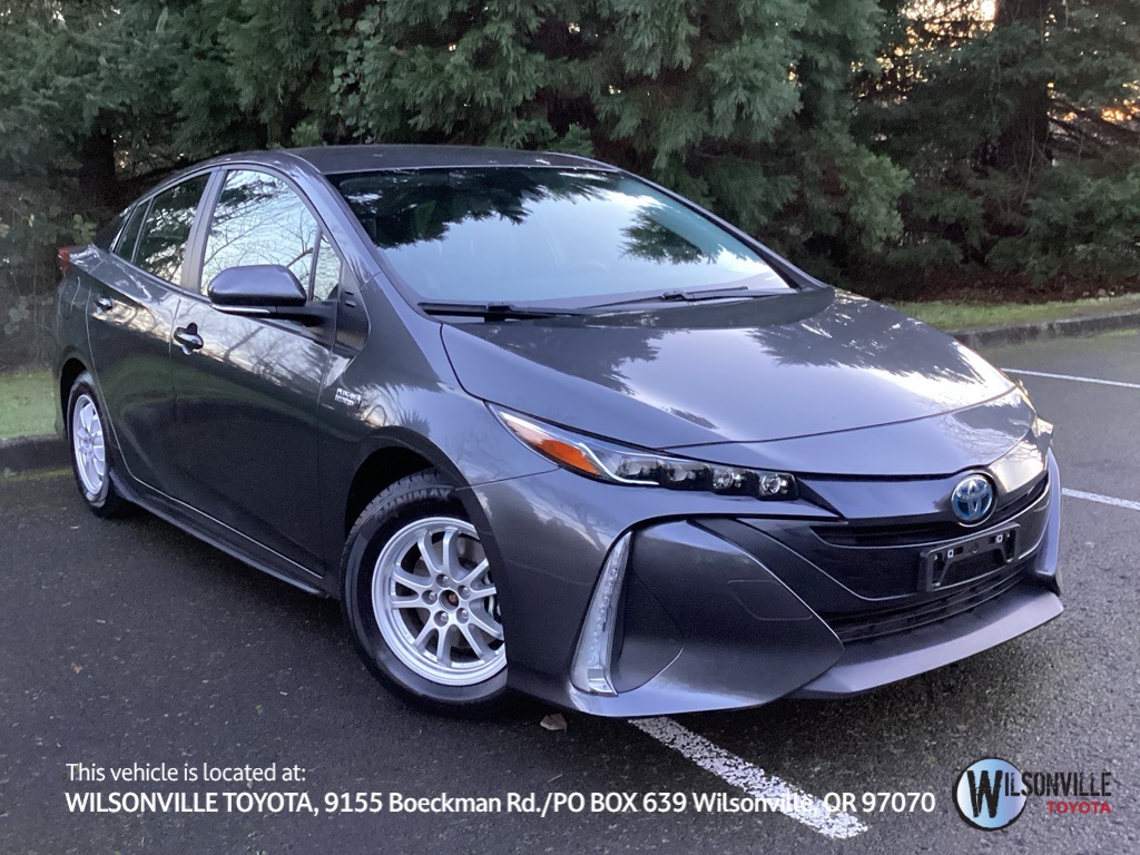 2022 Toyota Prius Prime XLE's photo