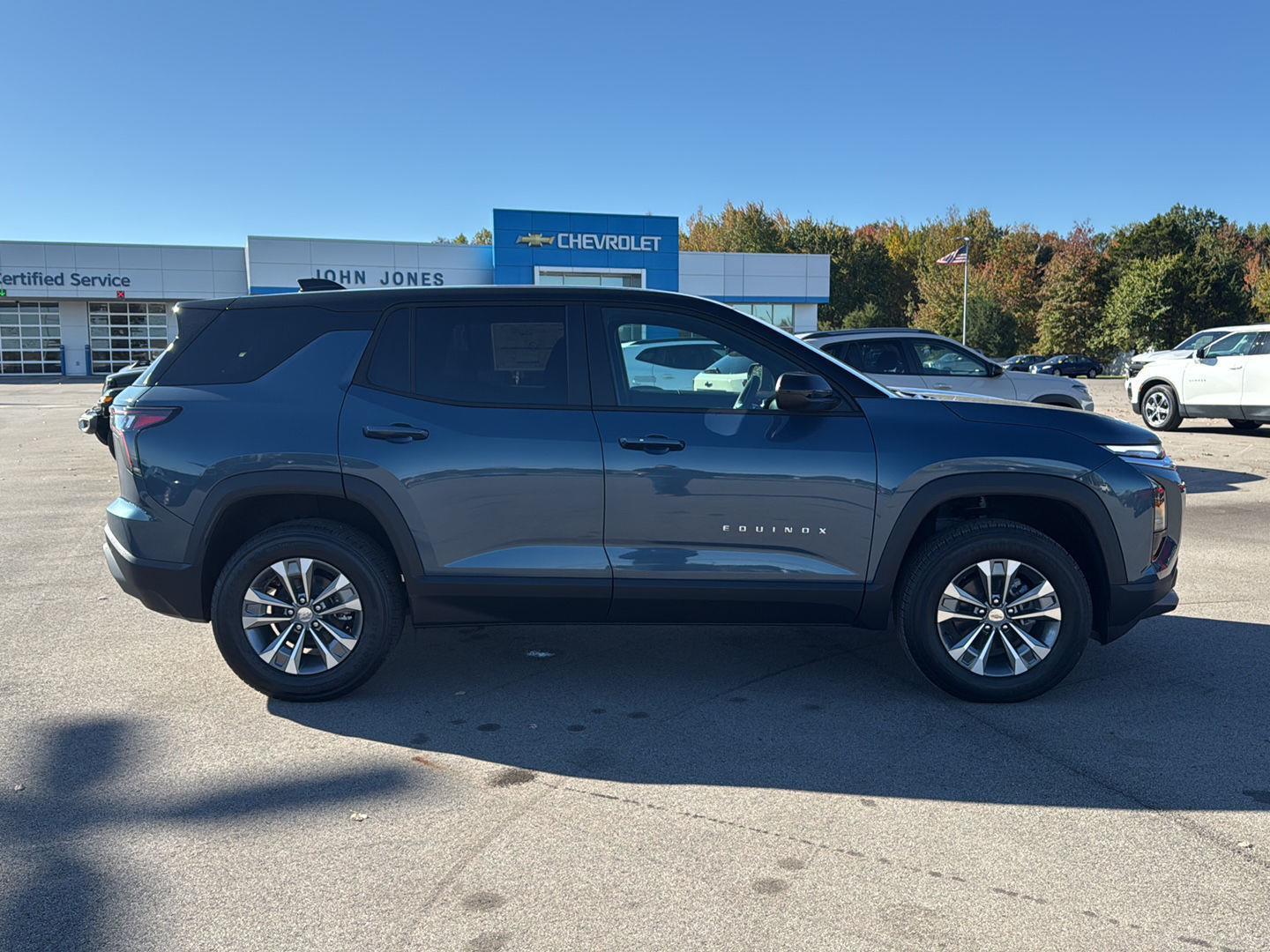2026 Chevrolet Equinox LT photo 4