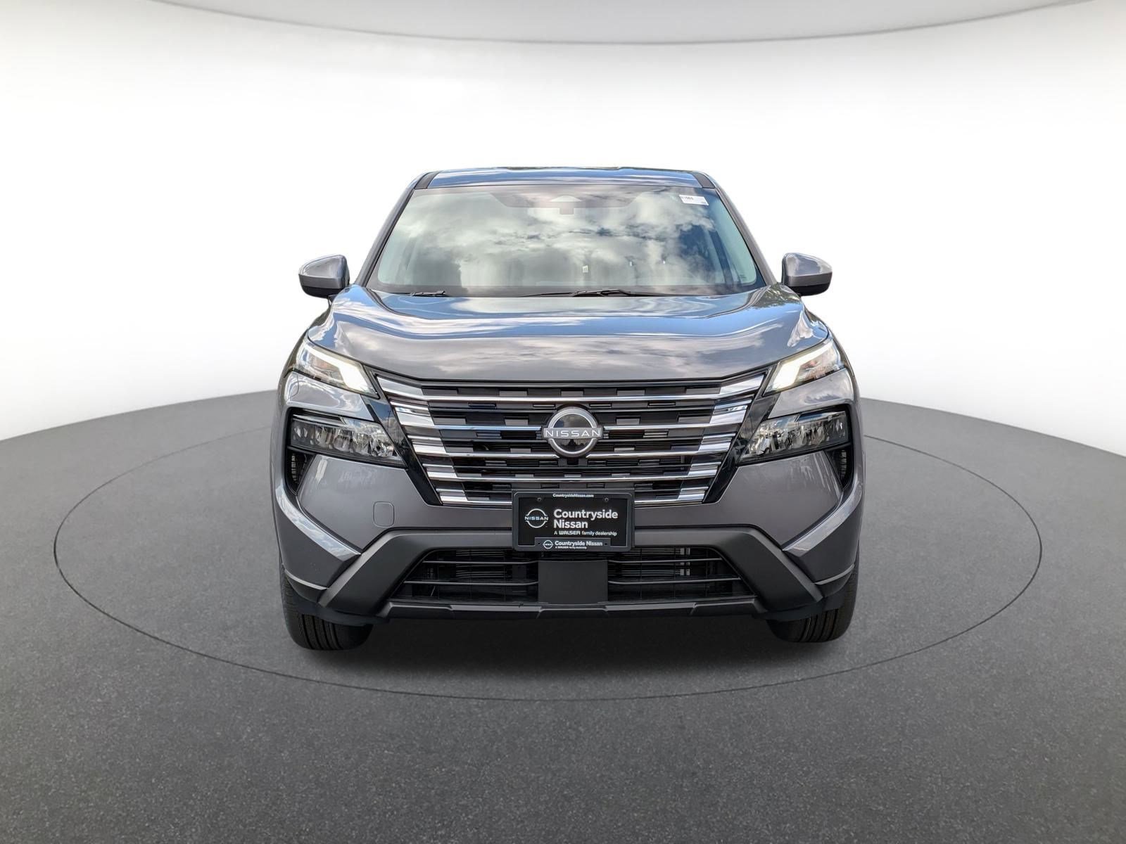 2026 Nissan Rogue SV photo 2