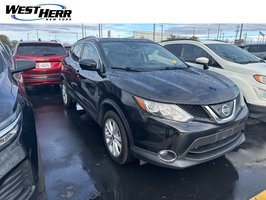 2019 Nissan Rogue Sport SV's photo