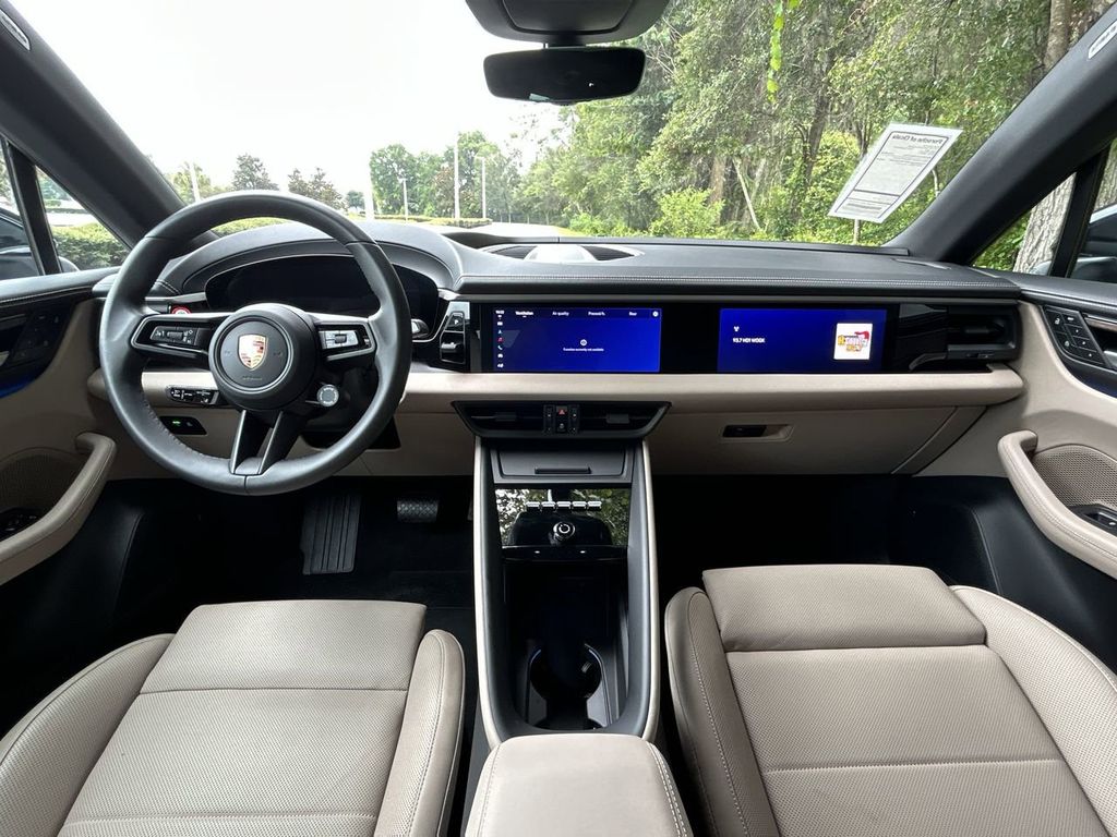 2024 Porsche Macan Electric 4 photo 23