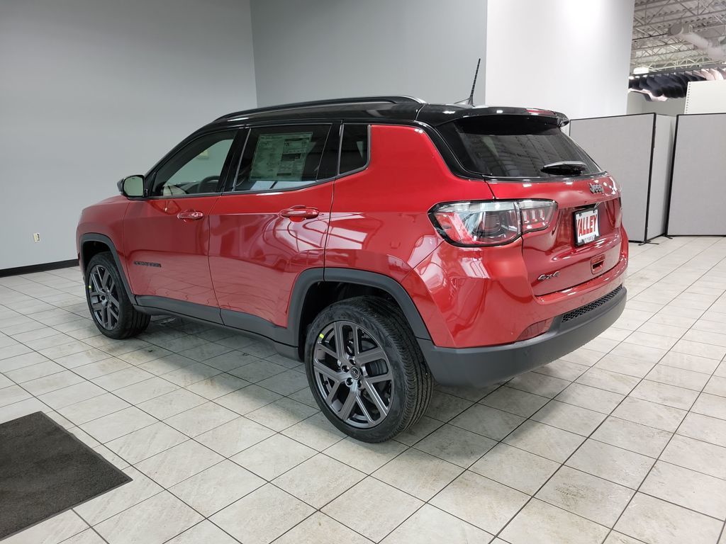 2026 Jeep Compass Limited Altitude photo 3