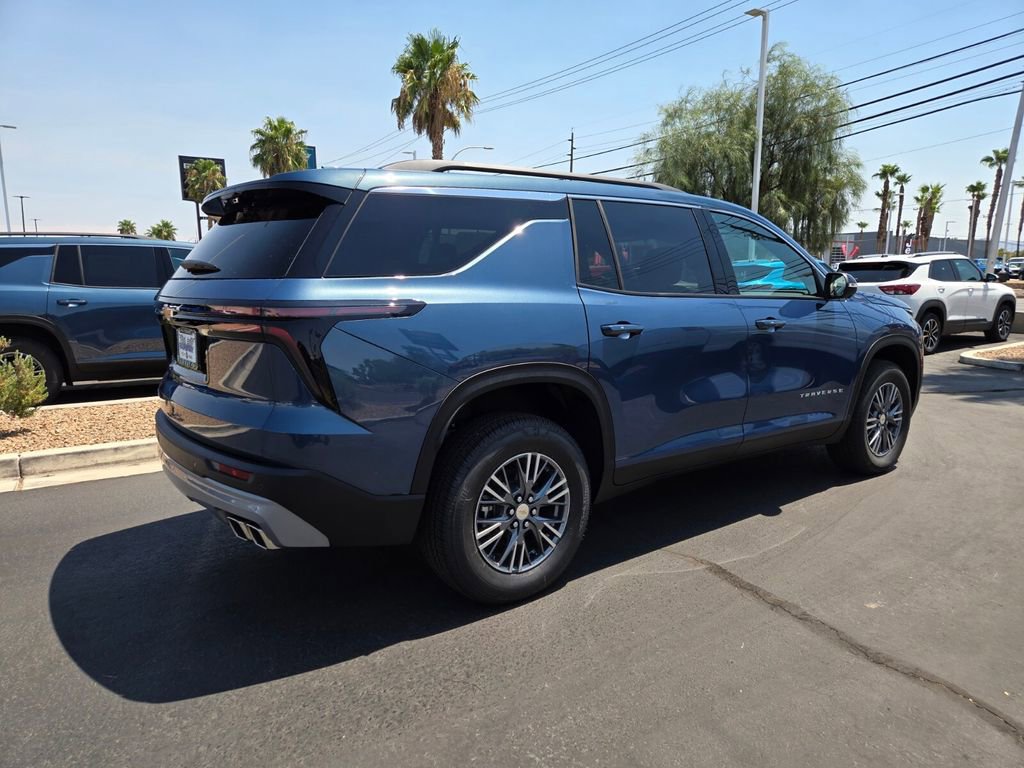 2026 Chevrolet Traverse photo 4