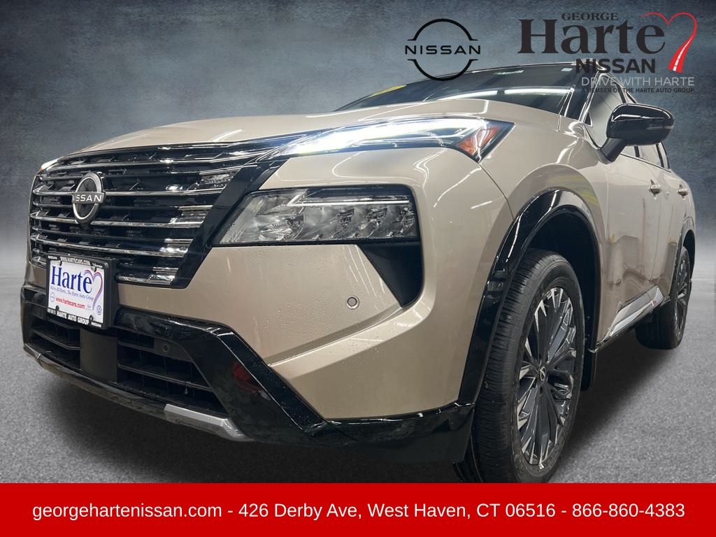 2026 Nissan Rogue Platinum's photo