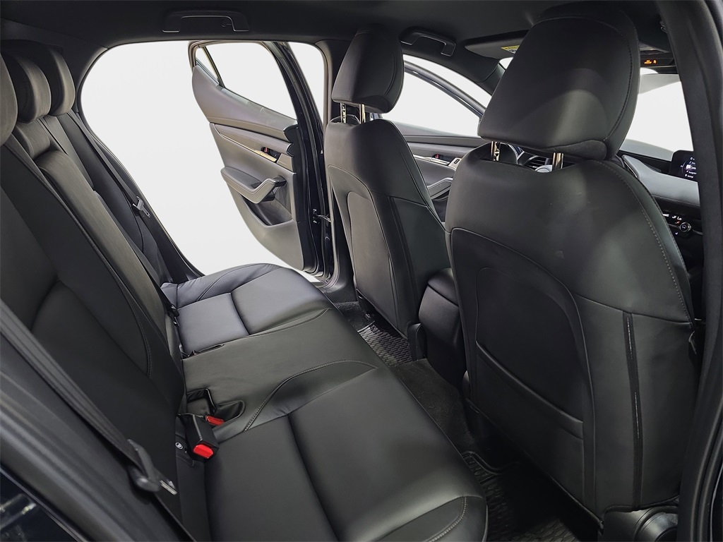 2020 Mazda Mazda3 Preferred Hatchback photo 11