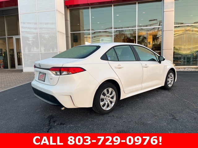 2023 Toyota Corolla LE photo 2