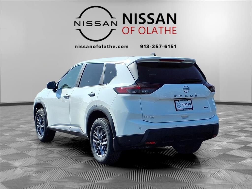 2026 Nissan Rogue S photo 2