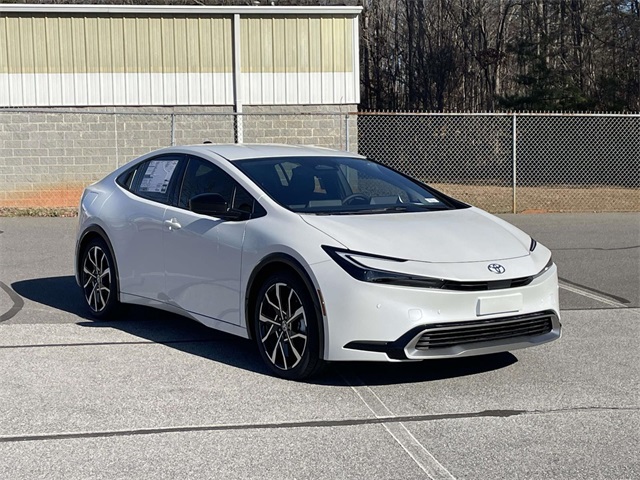 2026 Toyota Prius XSE's photo