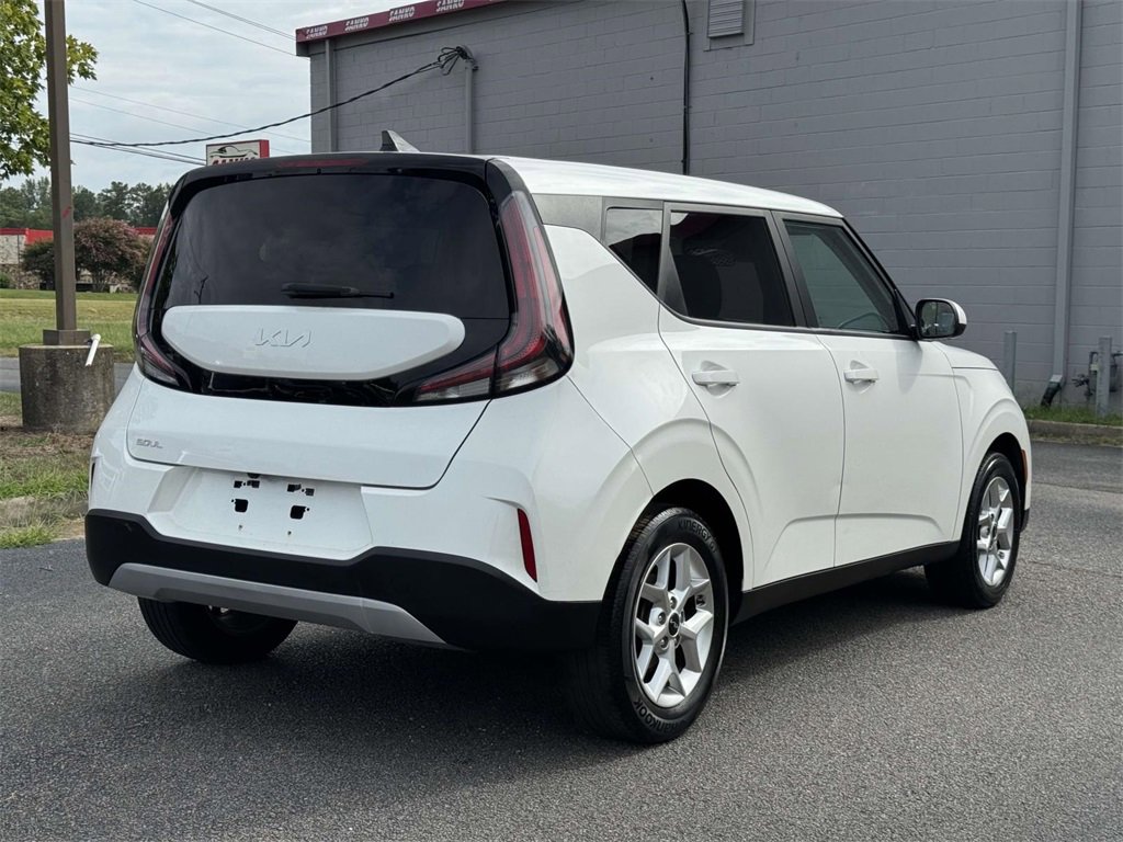 2023 Kia Soul LX photo 19