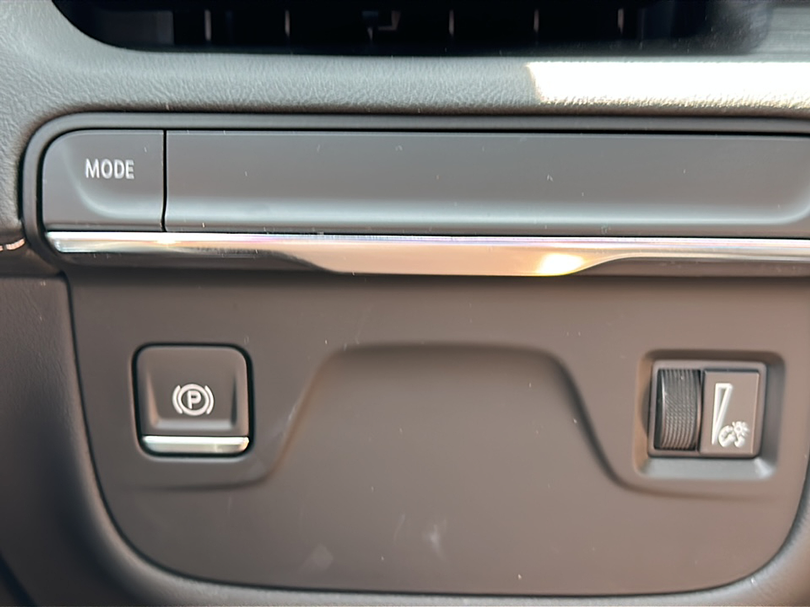 2024 Cadillac Escalade ESV Luxury photo 19