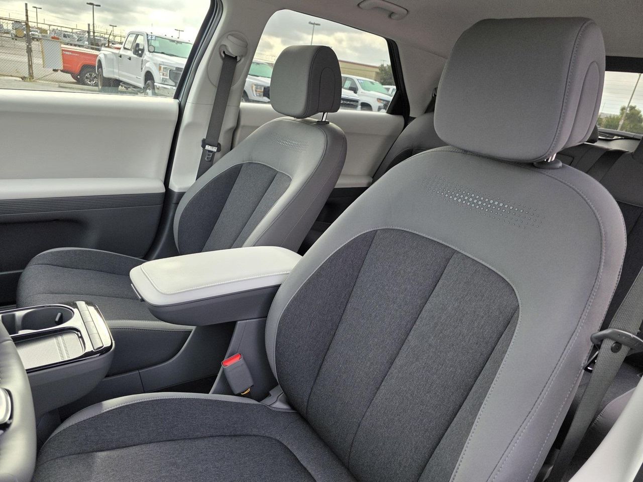 2025 Hyundai Ioniq 5 SE photo 22