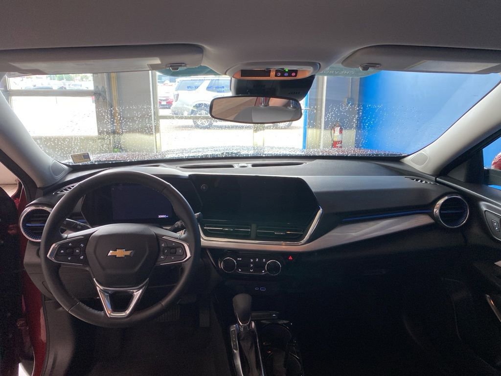 2024 Chevrolet Trax LT photo 4