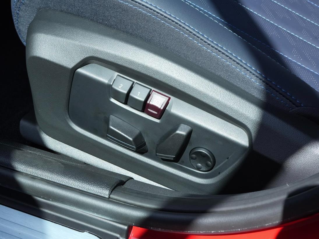 2026 Mini Cooper Hardtop S 4 Door Iconic photo 19