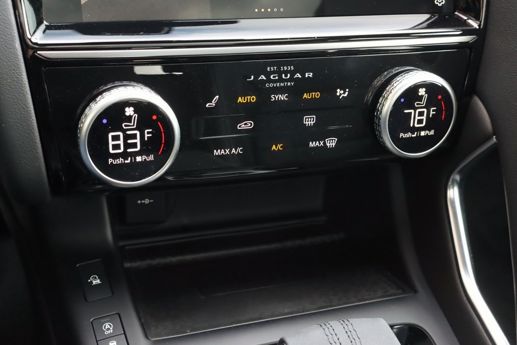 2024 JAGUAR E-PACE - Image 26