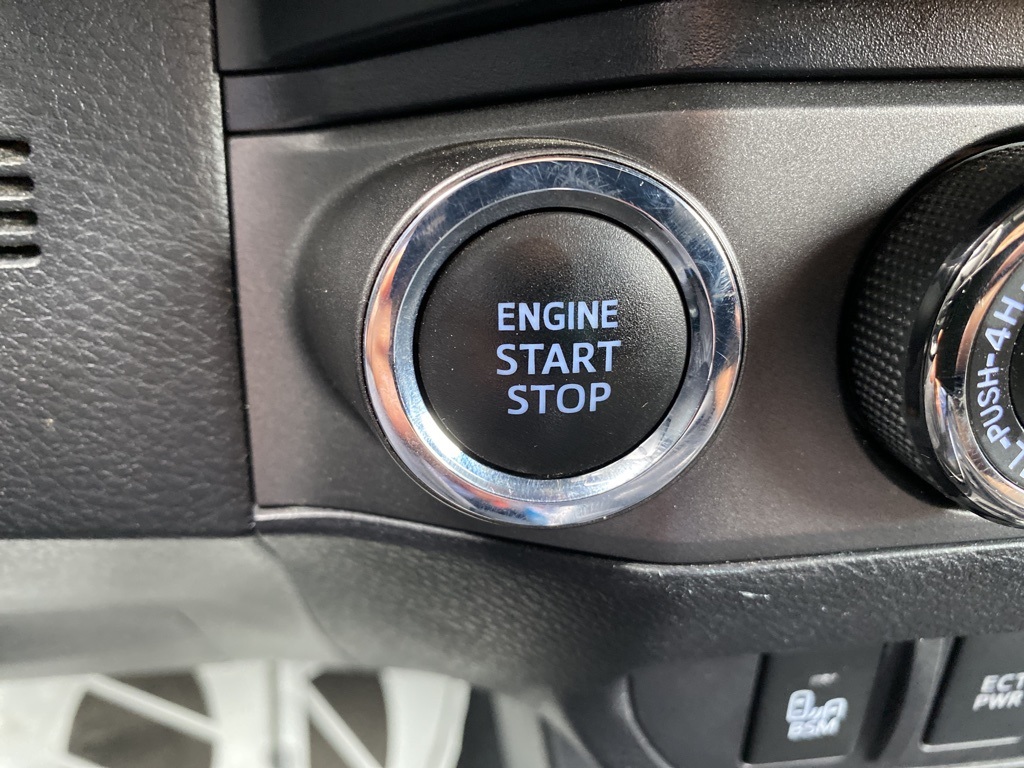 2020 Toyota Tacoma TRD Off-Road photo 31