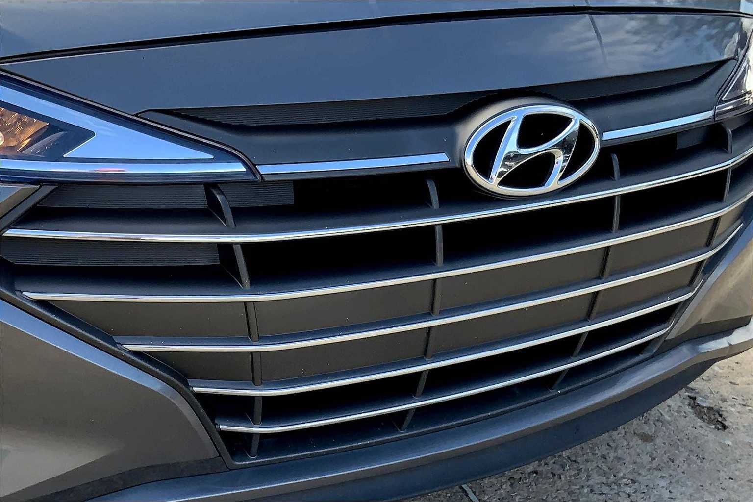 2019 Hyundai Elantra Value Edition photo 26
