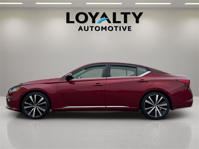 2020 Nissan Altima 2.5 SR photo 2