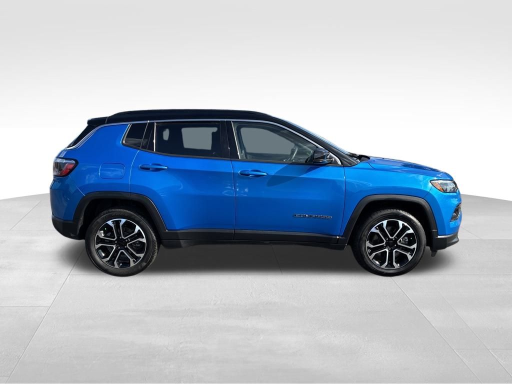 2023 Jeep Compass Limited photo 6