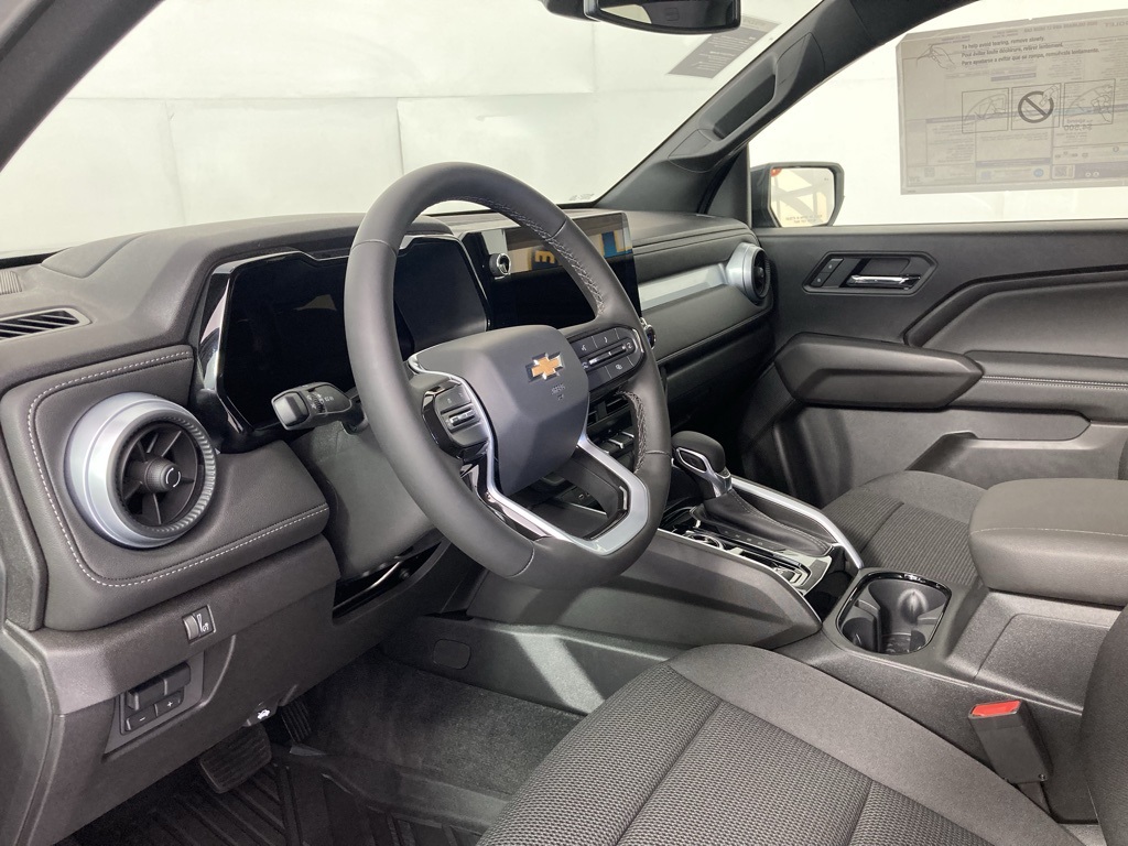 2026 Chevrolet Colorado LT photo 7